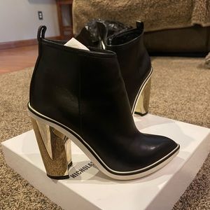 Nicholas Kirkwood 100mm Platino Heel Boot Metallic-Heel Leather Ankle Bootie